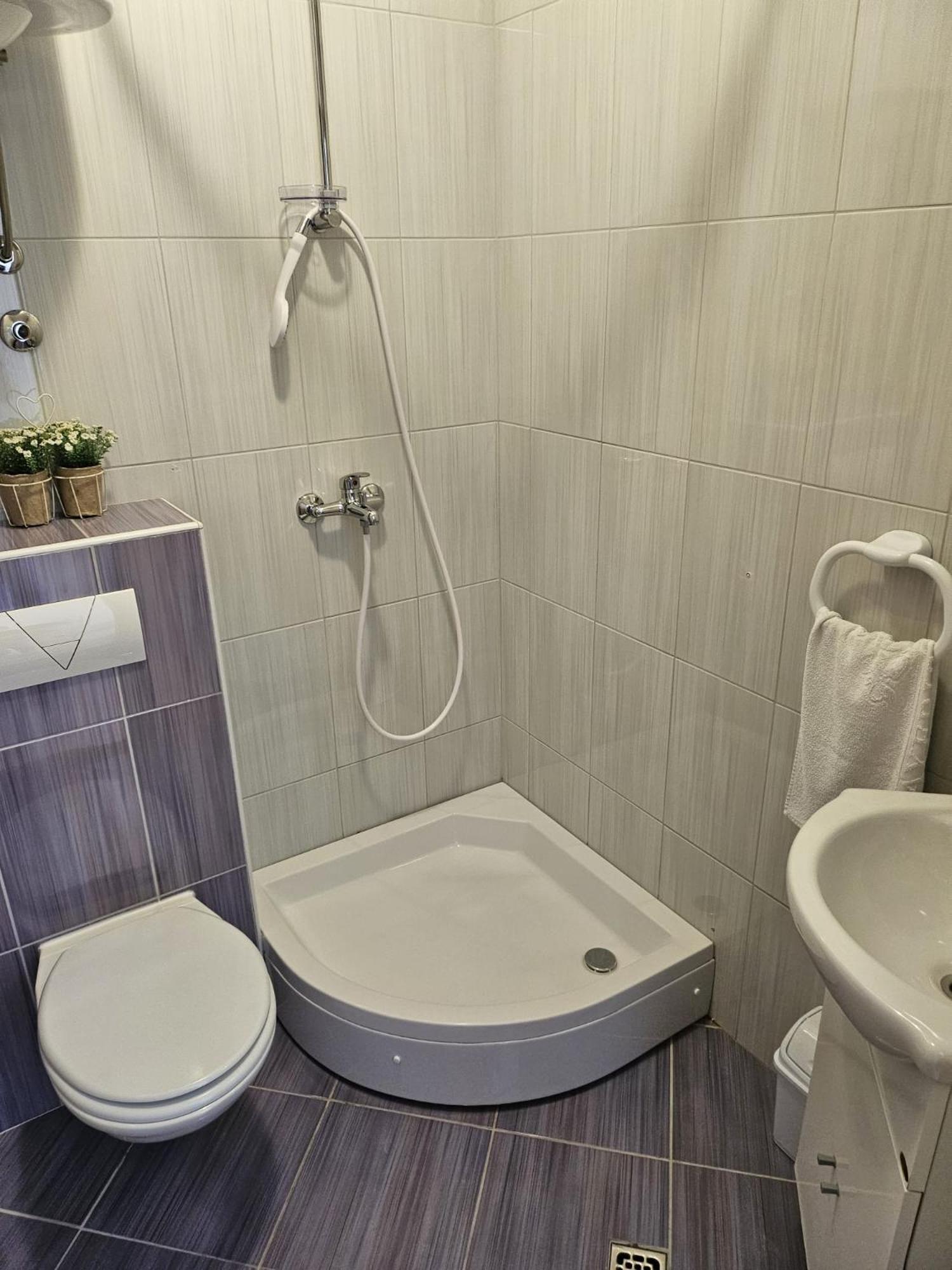 Apartments Andrijanic Baška Voda الغرفة الصورة