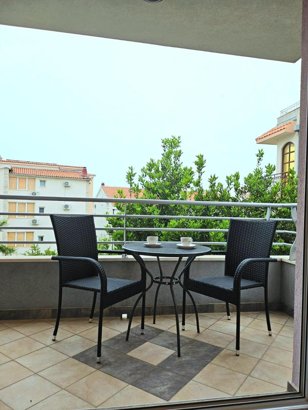 Apartments Andrijanic Baška Voda الغرفة الصورة