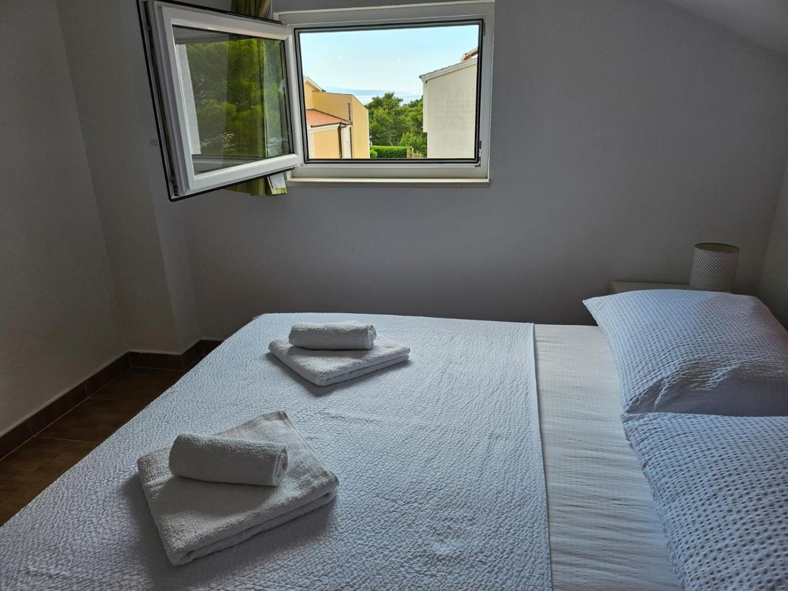 Apartments Andrijanic Baška Voda الغرفة الصورة