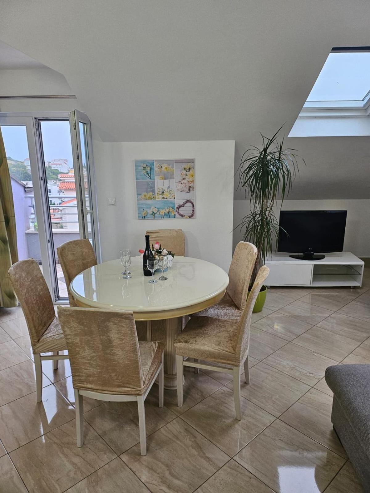 Apartments Andrijanic Baška Voda المظهر الخارجي الصورة